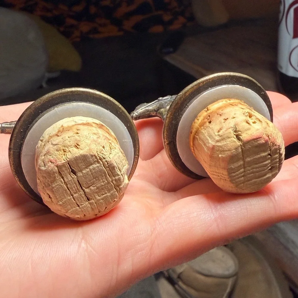 Vintage Horse Racing Wine Bottle Stoppers Set of 2 Bronze Tone Jockey Equestrian - Picture 3 of 4